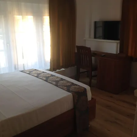 Hotel Old Town 4*