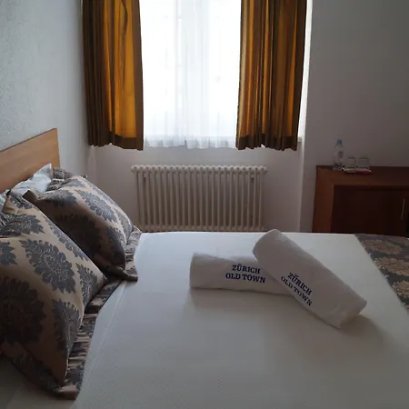 Old Town 4* Zürih