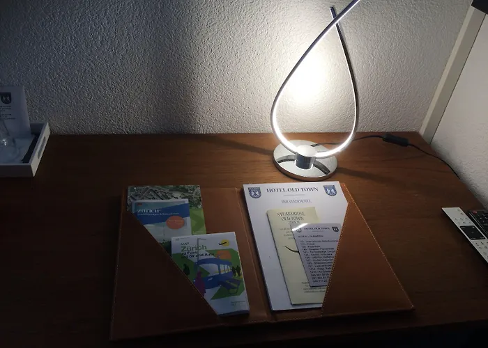 מלון Old Town 4*